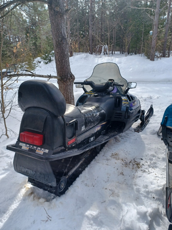 98 Arctic Cat Panther 440 in Snowmobiles in Owen Sound - Image 2