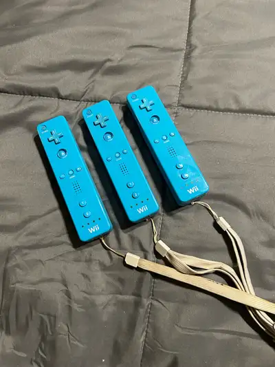 Authenic Nintendo Wii Remote Controller Blue $30 Each