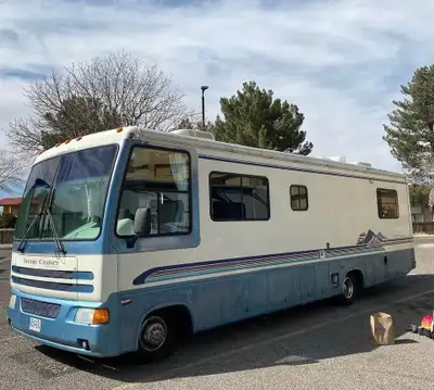 FOR SALE - 1996 Gulf Stream scenic cruiser 34’ A Class RV with low miles for its age! Bought in 2022...