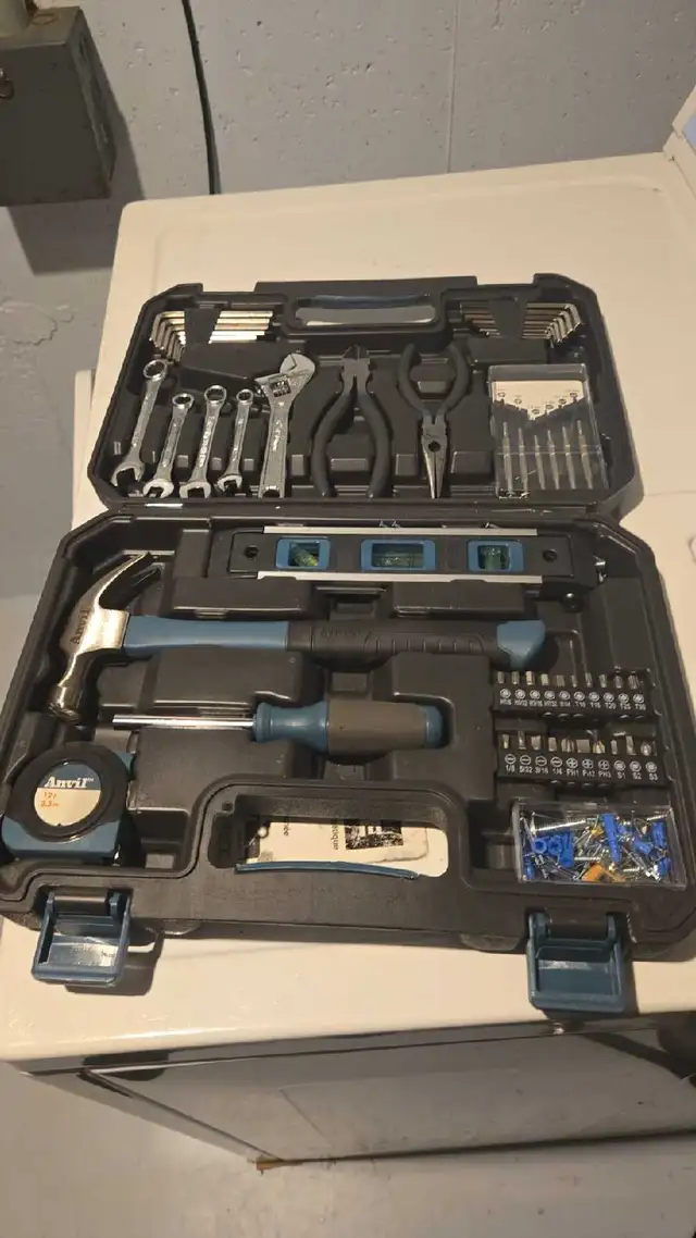 Anvil Tool Set in Hand Tools in Ottawa - Image 3