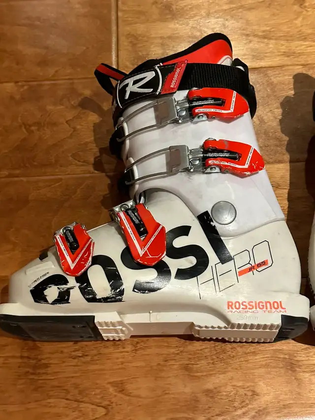 Kids Ski Boots - Rossignol Hero JR65  in Ski in Banff / Canmore - Image 2