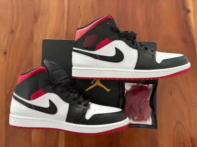 Jordan 1 Mid Gym Red Black White, grandeur 10.5, View more