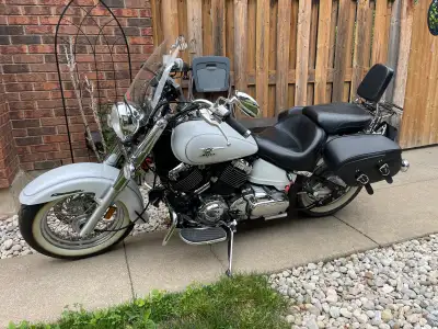 2009 Yamaha V Star $4,100 OBO * Only 723 original km * Excellent mechanical condition * Extremely cl...