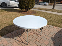 6' Round Folding Table