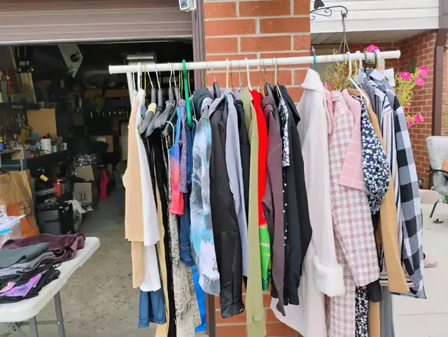 yard sale556114346760611843