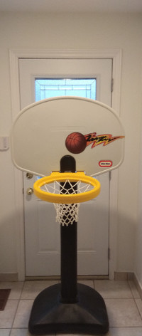 Little Tikes basketball Net Adjustable Height - ball included