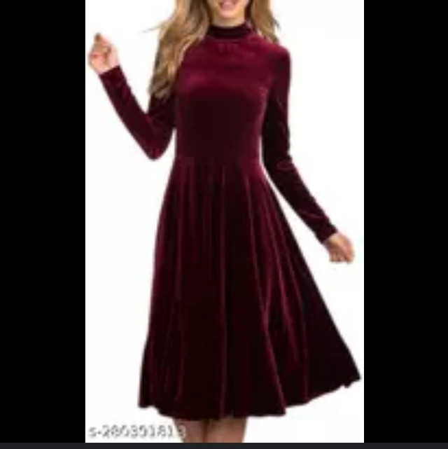 Maroon velvet Dress (medium size) in Women's - Dresses & Skirts in City of Toronto