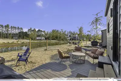 Are you looking for a minimalist lifestyle or an investment property with excellent income potential...