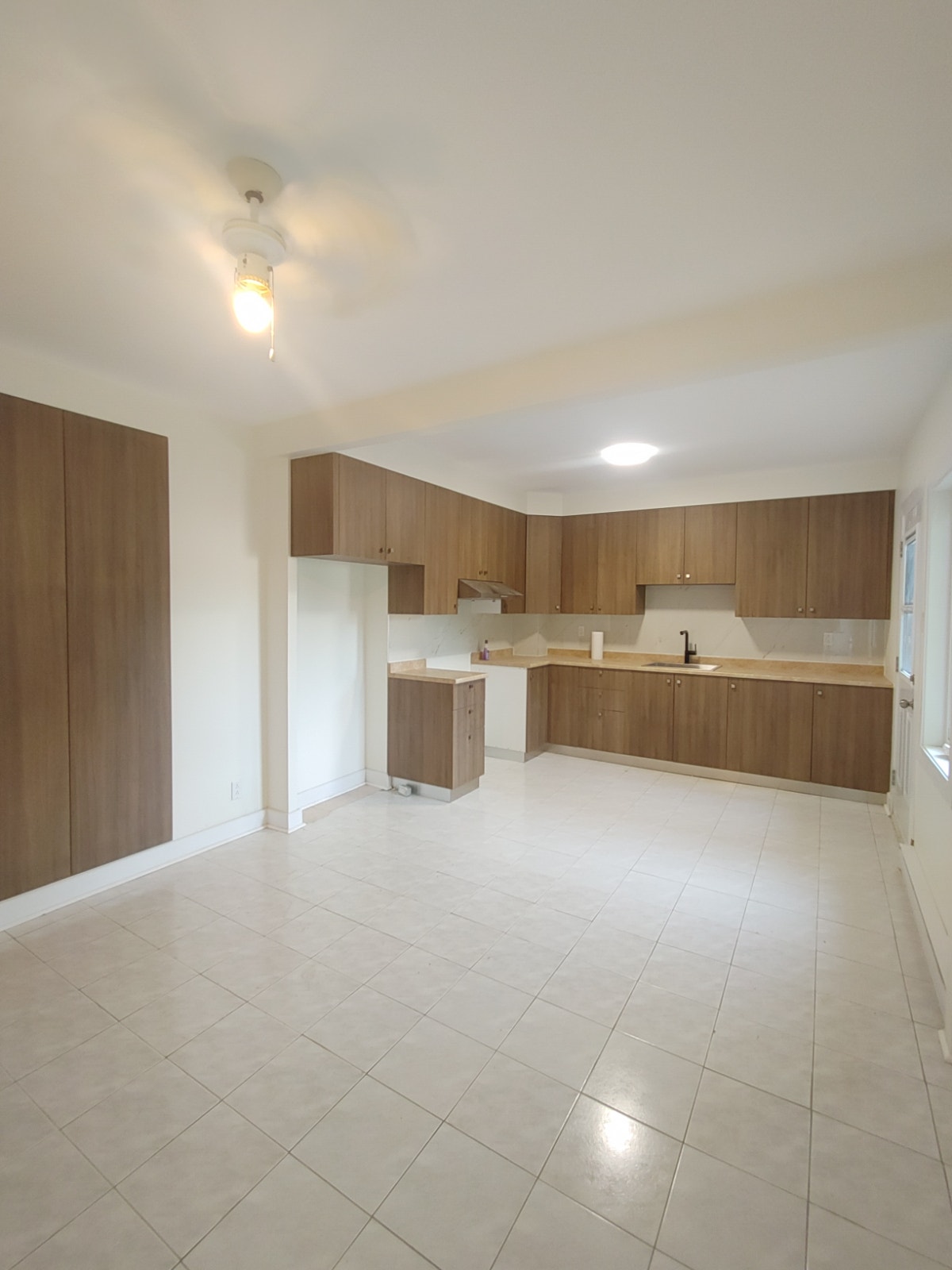 280 45e Avenue — photo 3