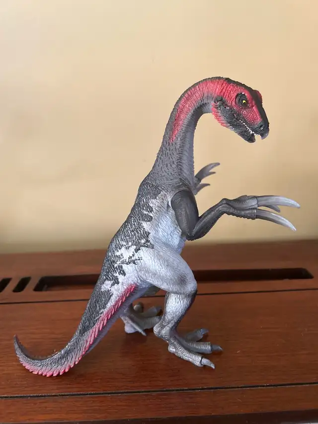schleich therizinosaurus