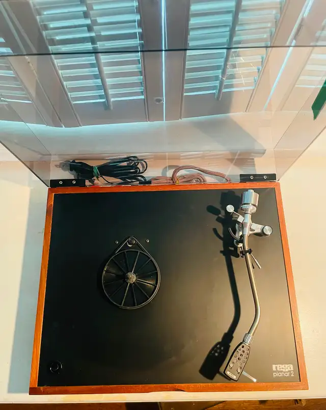 Vintage REGA Planar2 belt drive turntable in Stereo Systems & Home Theatre in City of Toronto - Image 10