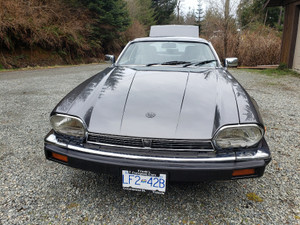 1989 Jaguar XJS Grey leather, burr walnut dash