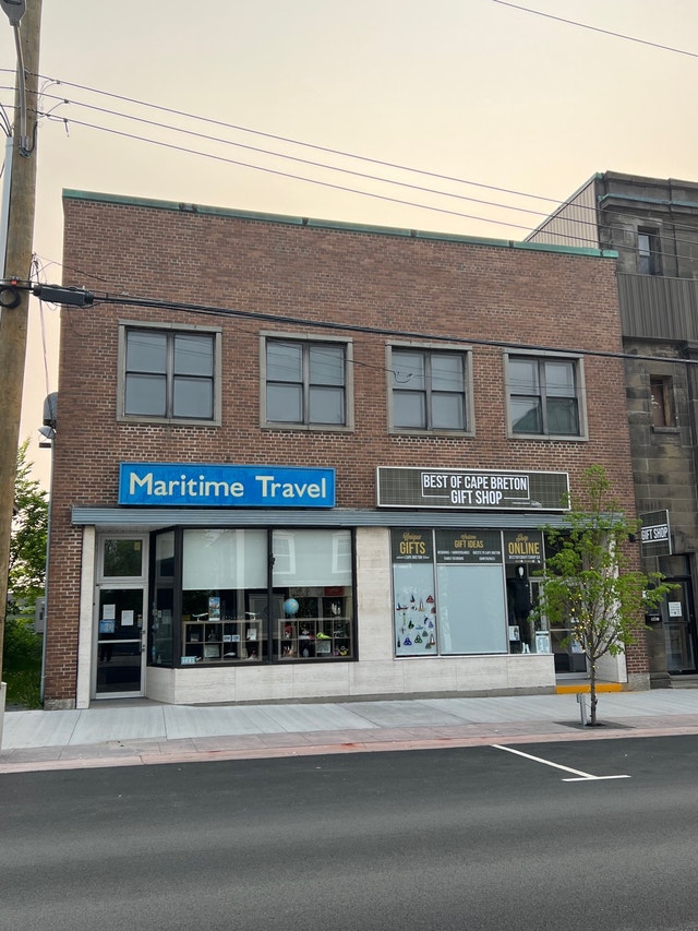 Comercial office space for rent Commercial & Office Space for Rent