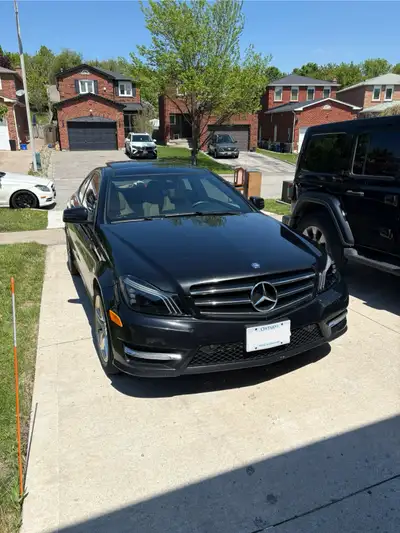 selling my 2012 mercedes benz c350 coupe fully loaded no warning lights well maintained clean inside...