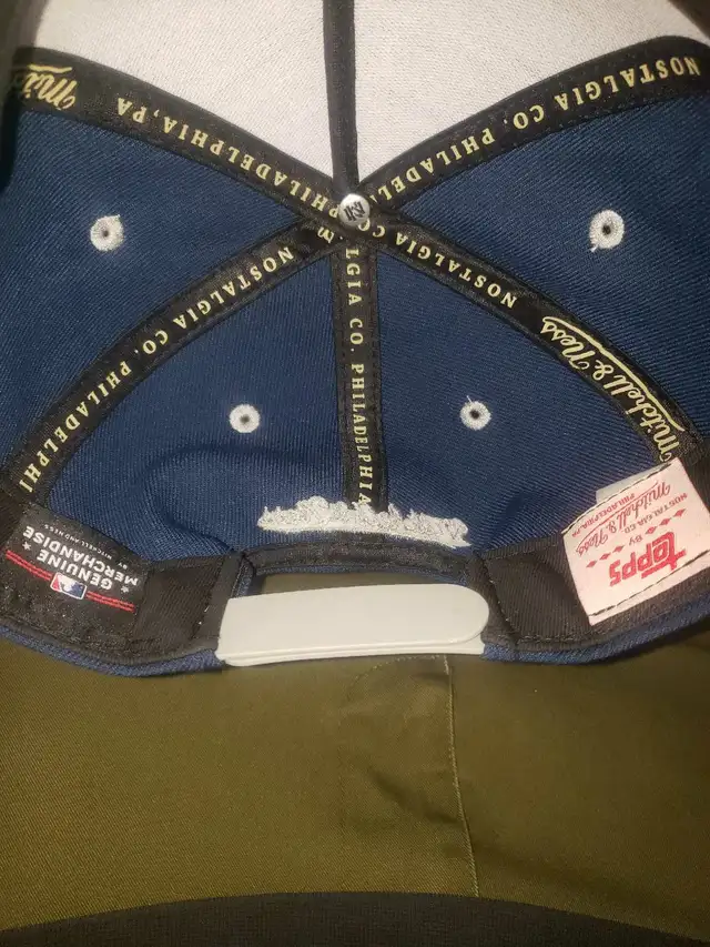 Topps Yankees Cap64840239282818121