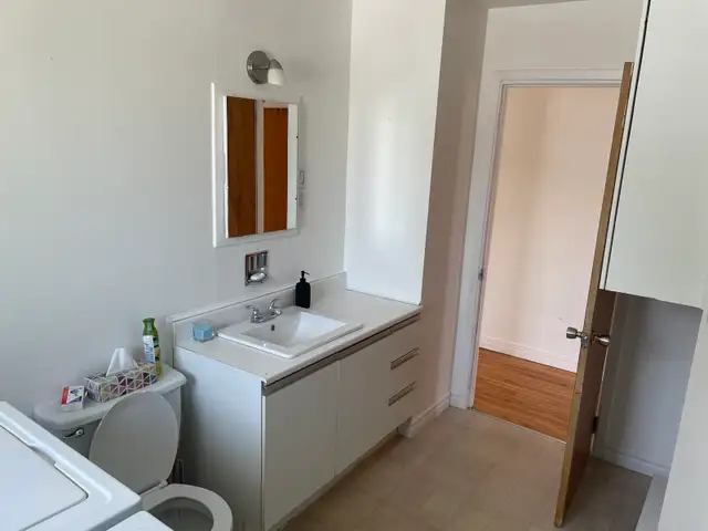 Logement en colocation in Room Rentals & Roommates in Trois-Rivières - Image 9