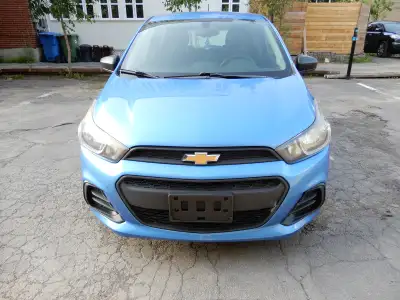 Vous cherchez une voiture économique, fiable et abordable? Cette Chevrolet Spark LS 5 portes 2016 es...