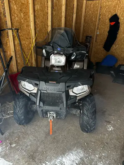 Selling sportsman touring with very low mileage, 960 km. Everything works as it should, no damages....