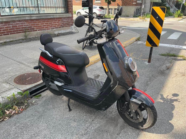 Scooter électrique Niu NGT 2019 in Scooters & Pocket Bikes in City of Montréal - Image 3