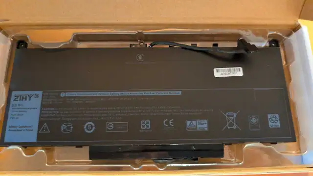 New Dell Latitude 7270 Laptop Battery. in Laptop Accessories in Gatineau - Image 2