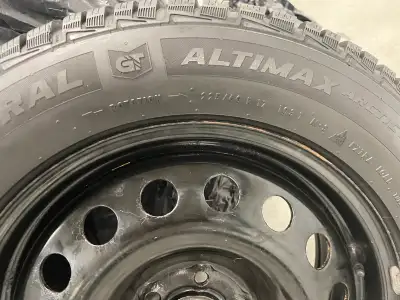 Selling 2 General Altimax Arctic like new rims and tires has you can see in the pictures winter tire...