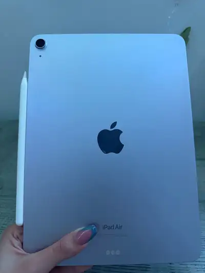 iPad Air M2 11-inch 256GB + Apple Pencil Pro – Like New, View more