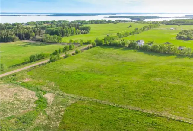 Golden Sands Acreage in Land for Sale in Edmonton - Image 5