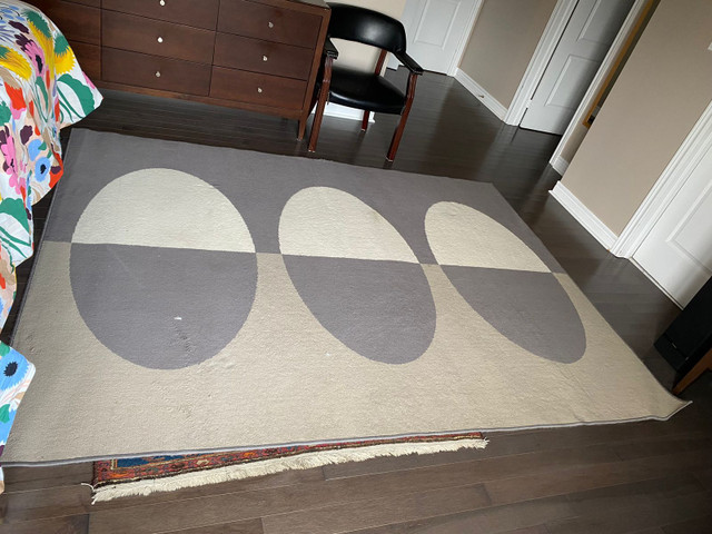 6'6" x 8'10" Ikea Rug in great condition in Rugs, Carpets & Runners in Oakville / Halton Region - Image 3