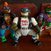 Teenage Mutant Ninja Turtles 'Rock 'N Rollin' Action Figures Toy