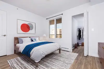 2 bed Downtown Edmonton apartment with amazing views