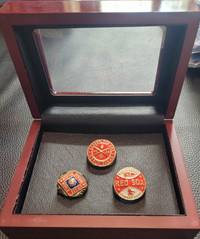 MLB World Series Rings With Display Cases