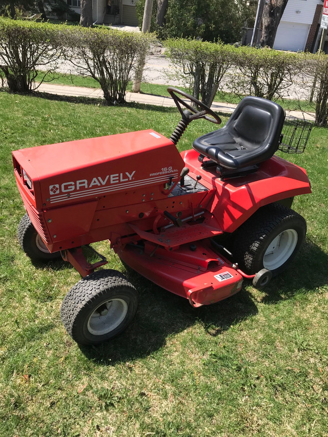Lawn tractor Gravely 16G Professional garden tractor Lawnmowers