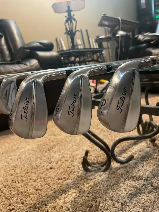 Titleist 620 forged irons in Golf in Regina - Image 5