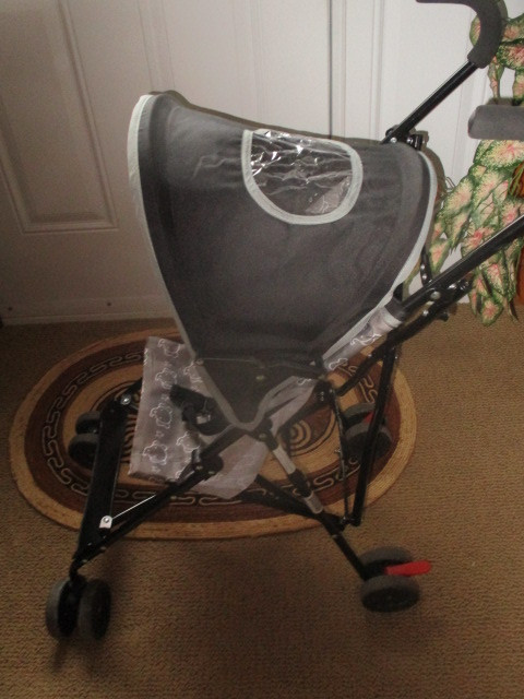 Umbrella Stroller with Hood in Strollers, Carriers & Car Seats in New Glasgow