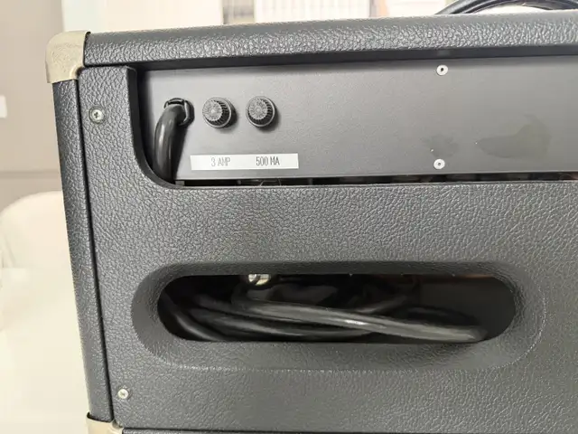 Bruno Underground 30 Reverb Amp in Amps & Pedals in Kingston - Image 10