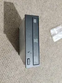 DVD-RW optical drive 3.5" bay with SATA connection