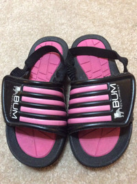 Girls shoes size 10, velcro straps