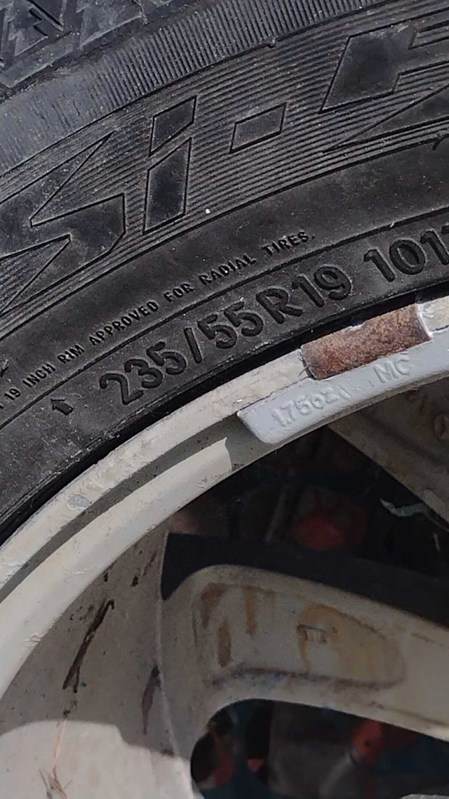 pneus d été Mercedes 45R20 dans Pneus et jantes  à Laval/Rive Nord