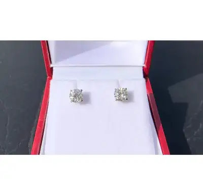 #555 - 14kt White Gold, 3/4 CTW Natural Diamond, Screwback Studs, View more