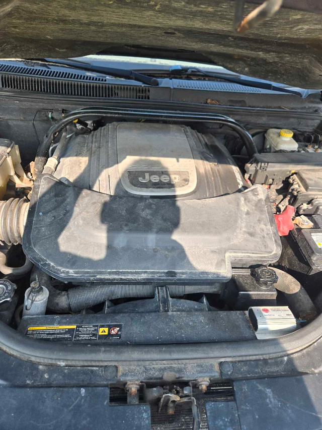 2005 jeep Cherokee in Cars & Trucks in St. Catharines - Image 2