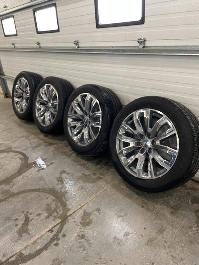 2023 GMC Denali 22” rims and tires