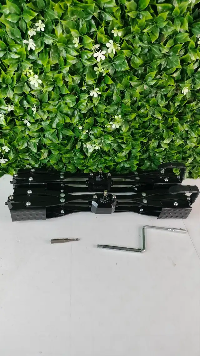 Rvdeaa 2 x Black X-Shape Wheel Chocks Stabilizer XL  4'' to 17'' in RV & Camper Parts & Accessories in City of Toronto - Image 2