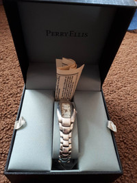 PRETTY ELLIS WOMENS WATCH