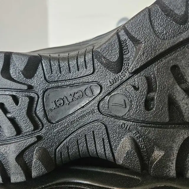 Men's Dexter Work Boot, sz 7, Oil/Slip Resistant, Never Worn in Men's Shoes in Kitchener / Waterloo - Image 9