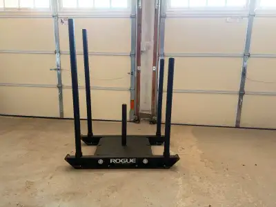 Rogue Dog Sled 1.2 with plastic skids and an extra pair of uprights. Retails for CAD$739 (excl. tax...