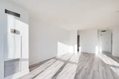 2+1 Bed 2 Bath Condo in Scarborough – All Inclusive