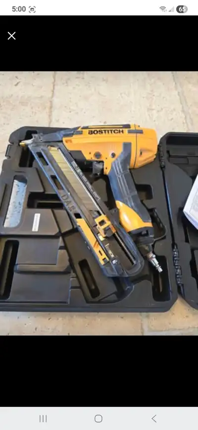 BOSTITCH BTFP72155 / BTFP72156 SMART POINT™ 15 GA ANGLED FINISH NAILER Great condition! Almost like...