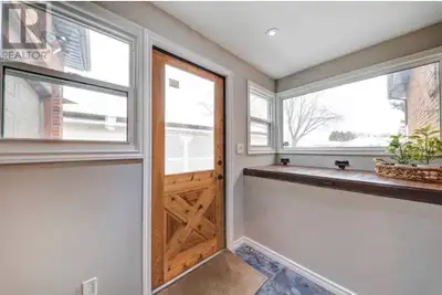 1 LARGE BED + DEN | 1 BATH - Basement Apartment for rent