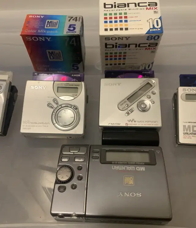 Sony MD MiniDisc Players Walkman Recorder in General Electronics in Burnaby/New Westminster - Image 5