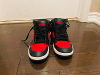 Jordan Access, Size 8.5M-(Black gym red white color)